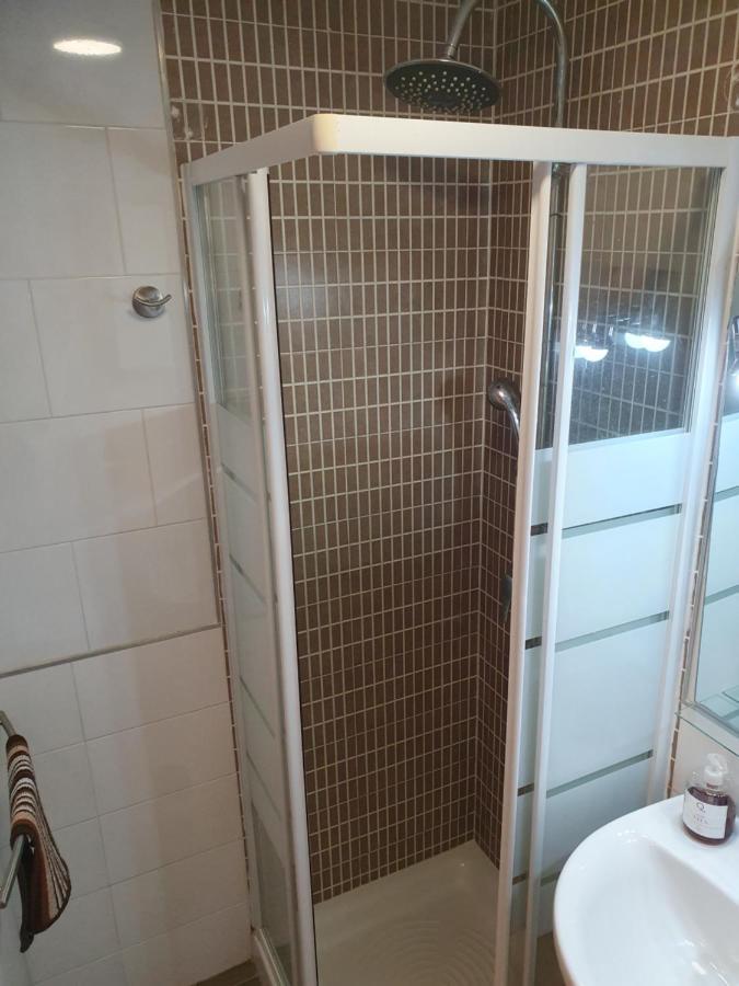 2h, Aire Acondic, 50m2, 1 Dormitorio, 4 Huespedes, Wifi Gratis Apartment